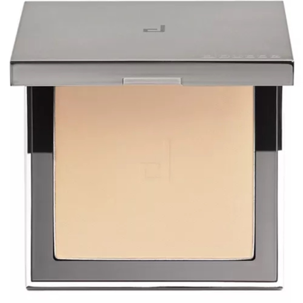 NEW DOUCCE Cache Cream Powder Foundaton in Color NL1